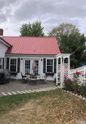 Pet Friendly Waterfront Home- Kayaks, Game Room, Playset, Toddler Area & Office - Beach