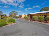 Marsden Court Apartments Hoteles en Strahan