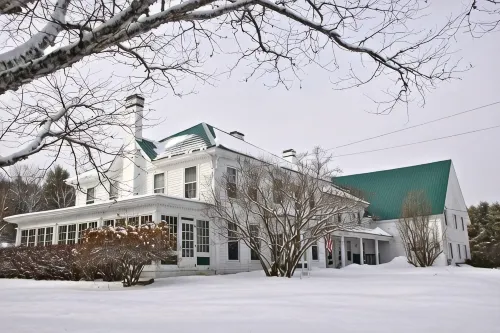 Greenwood Manor Inn - 3-Star