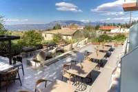 Acro Upscale Residences