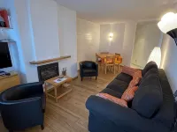 50 metres from the cable car, apartment with balcony, private collective parking, WIFI Hotels in Ayent