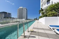 Silver Sea on Sixth Resort - pantai