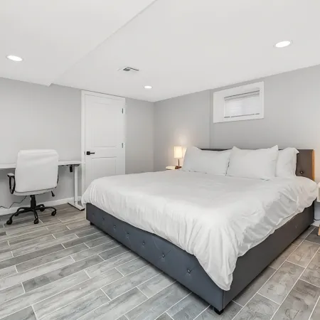 FREE Parking Modern Duplex King Beds near EWR& NYC