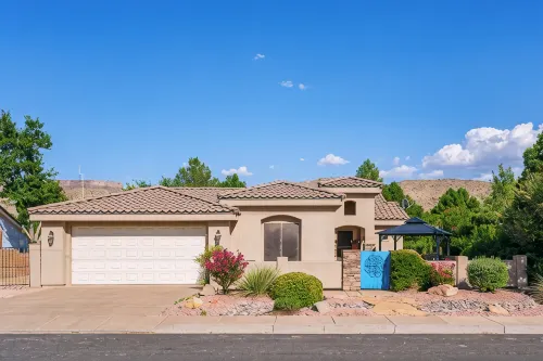 A Super Variety of Games, Golf Carts, & Unique Decor Near Zion National Park! - 4-Star