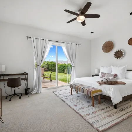 Unique Bermuda Escape with Pool/Spa & King Size Bed!