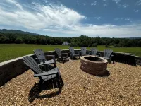 Modern 4-bedroom Country House in Stanley with A Big Sky View! - con encanto