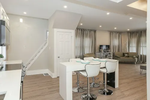 Cozy 3-Bdrm Home Near Clifton Hill | Long-Stay Winter Special - Bungalows