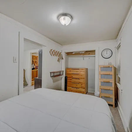 Milwaukee 1BR Bungalow with free parking