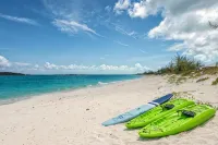 Pool, Beachfront Villa, 16 Ppl, Chef, Boat Tours, Starlink, BBQ - Villas