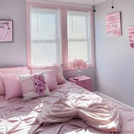 Pink Paradise! Cozy Getaway near SU!