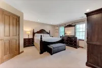 Superb British Colonial holiday home, greenhouse, outdoor deck, tropical garden - 3-Star