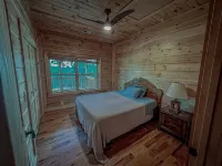 Charming Cabin 3BR/3BA-Family & Pet Friendly! - 4-Star