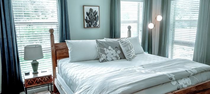 Chic downtown WP condo; 5 mins to slopes 🎿; walk to drinks🍹& dining, hot tub Hotels in Winter Park