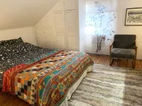 Fun Filmmaker's Bungalow wPool & Pro Screening Room - Wi-Fi