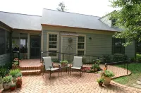 Contemporary colonial cottage, close to dwntown Rockville and metro, accessible. - Wifi