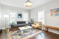 Elegant 7Br 2.5Bath Victorian Gem Sleeps 16+ - 4 ดาว