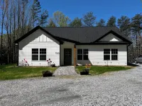 Cozy Cottage Near the Lake - 4つ星