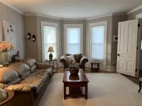 Historic Downtown Owosso Condo - Wifi