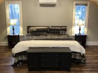 Cottage on 7 acres between West Jefferson and Boone. Pet Friendly HighSpeed Int Hotele w: Pine Swamp