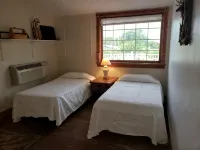 Historic Hardware Inn with River Views: Ely Suite - 무료 와이파이