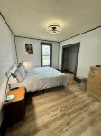 The Spruce House on Rock Creek- Hot Tub, 2 Kings, 2 Queens/ 2 bath, Fenced Yard - 4-Star