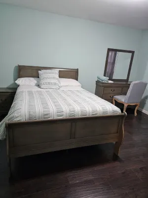 This is a 4 bed room house with 2 bathroom. Parking space. security cameras . - Bungalows