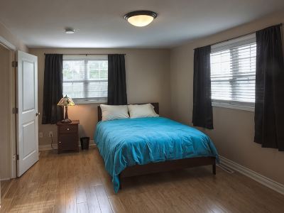 Downtown Boulder Oasis. 3 Blocks from Pearl St Mall. 4 bedrooms and 2 full baths