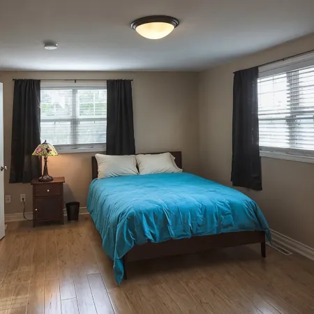Downtown Boulder Oasis. 3 Blocks from Pearl St Mall. 4 bedrooms and 2 full baths
