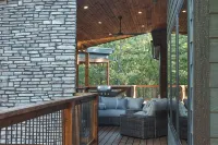Fun group? Fun Cabin near Robbers Cave State Park!  Sleeps 14! - Chalets