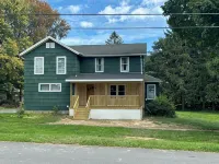 Spacious 5-bedroom house, WiFi, AC, 1 block from Lake & Main St. - 4-stjärniga