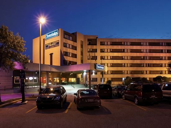 Travelodge by Wyndham Toronto East