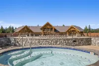 Family Friendly Cozy Cabin with Private Hot Tub & Games! - 4-Star