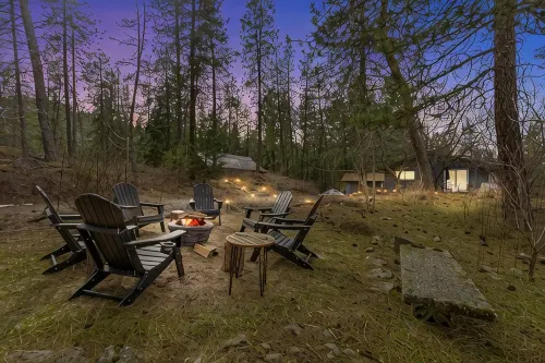 5-Acre Cabin. 1 Min to River Access & Downtown Post Falls. Near Cda - シャレー