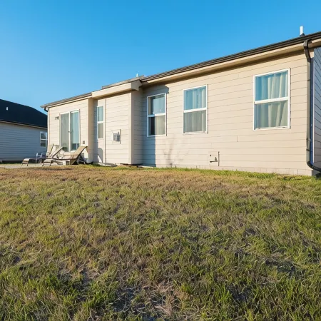 The Rehoboth- Iowa -Entire Home, 4BR- Deluxe & Elegant, Great Location near I-35