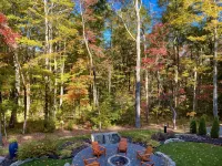 Luxurious Retreat w/Hot Tub by DuPont; mins to Pisgah, Brevard & Hendersonville - Homestays