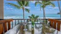 Oceanfront, remodeled penthouse, sunsets, whales/dolphins, surfers! Free parking - 4-Star