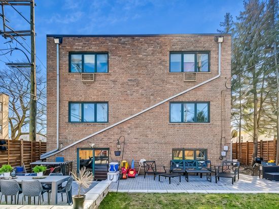 Greenhouse Inn,  Evanston Northwestern Loyola Chicago.  Kid Friendly w/parking