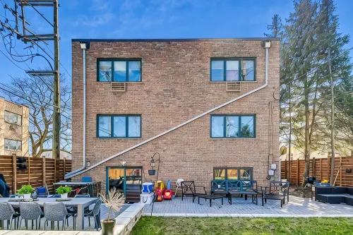 Greenhouse Inn,  Evanston Northwestern Loyola Chicago.  Kid Friendly w/parking - 4-نجوم