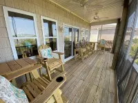 Waterfront: Dock Access, Walk to Beach, Pier & Shops, 5Br, Sunset View / 10% Off - Kylpyammeita