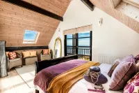 Seaside Fairy Tale Swiss Chalet, Unbelievable Sea View & Beach - Boutique