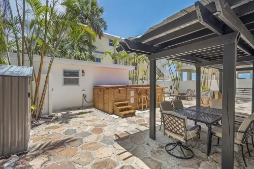 Big 4/4: Ocean View+Rooftop Deck+ Swimspa+Pool Table+Putting Green-Sleeps 13!!! - Jacuzzi