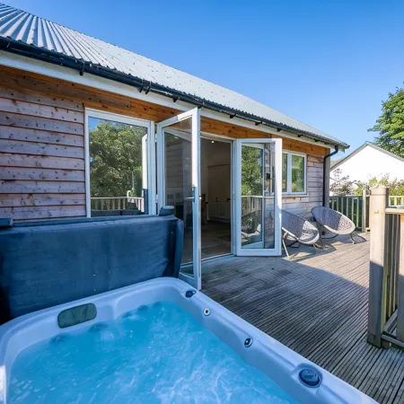 Riverside Hideaway for Two Hot Tub River Lochay