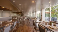 Suryaa Hotel Pinhais, Curio Collection by Hilton - 2-Star
