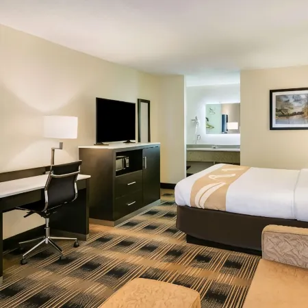 Quality Inn & Suites Mt Chalet