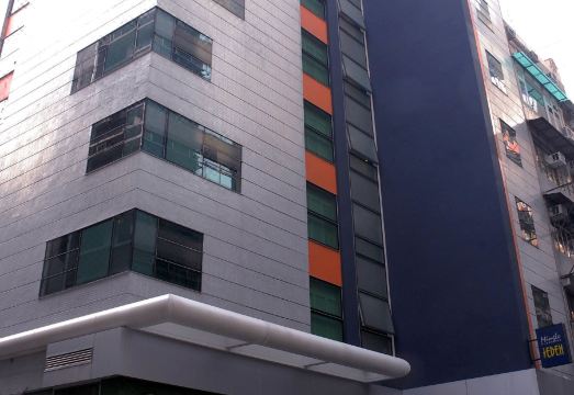 밍글 앳 더 에덴 호텔의 실용적인 객실 인테리어