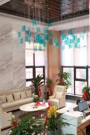 Gaoxian celebrity Business Hotel