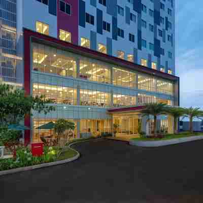 Favehotel Karawang Hotel Exterior