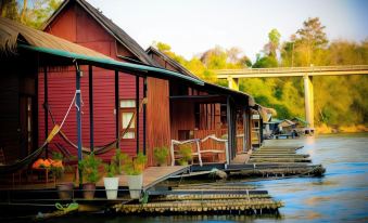 Boutique Raft Resort, River Kwai