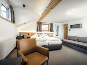 Pension St Anton: Der Steinbock - Ihre Frühstückspension mit Zimmer & Frühstück