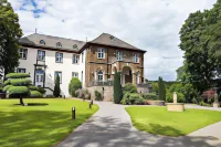 Schloss Hotel Burgbrohl Hotels in Niederdurenbach